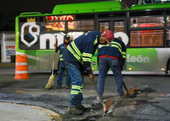 Limpieza Nocturna En El Centro De Monterrey