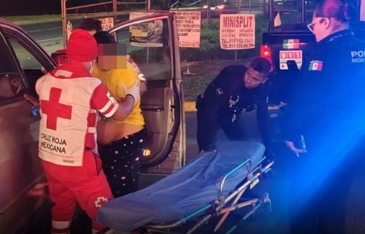 parto-en-vialidad-paseo-de-los-leones-policía-de-monterrey-rápida-movilización