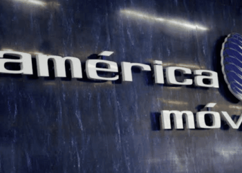 América Móvil debe brindar servicios de telecomunicaciones - Hechos AM